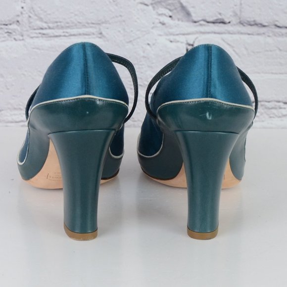 MARC JACOBS Round-toe Mary-Jane Pumps - Picture 9 of 16